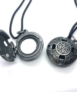 essential oil necklace diffuser